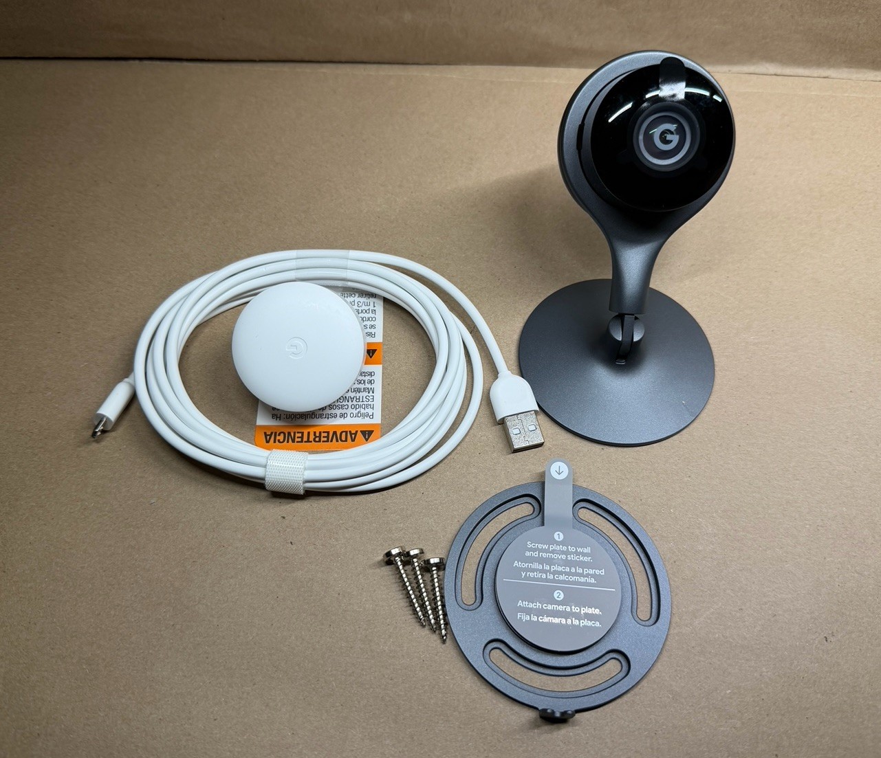 Google Nest Cam Indoor Security Plug-in Wi-Fi Camera NC1102ES A0005 Tested Works