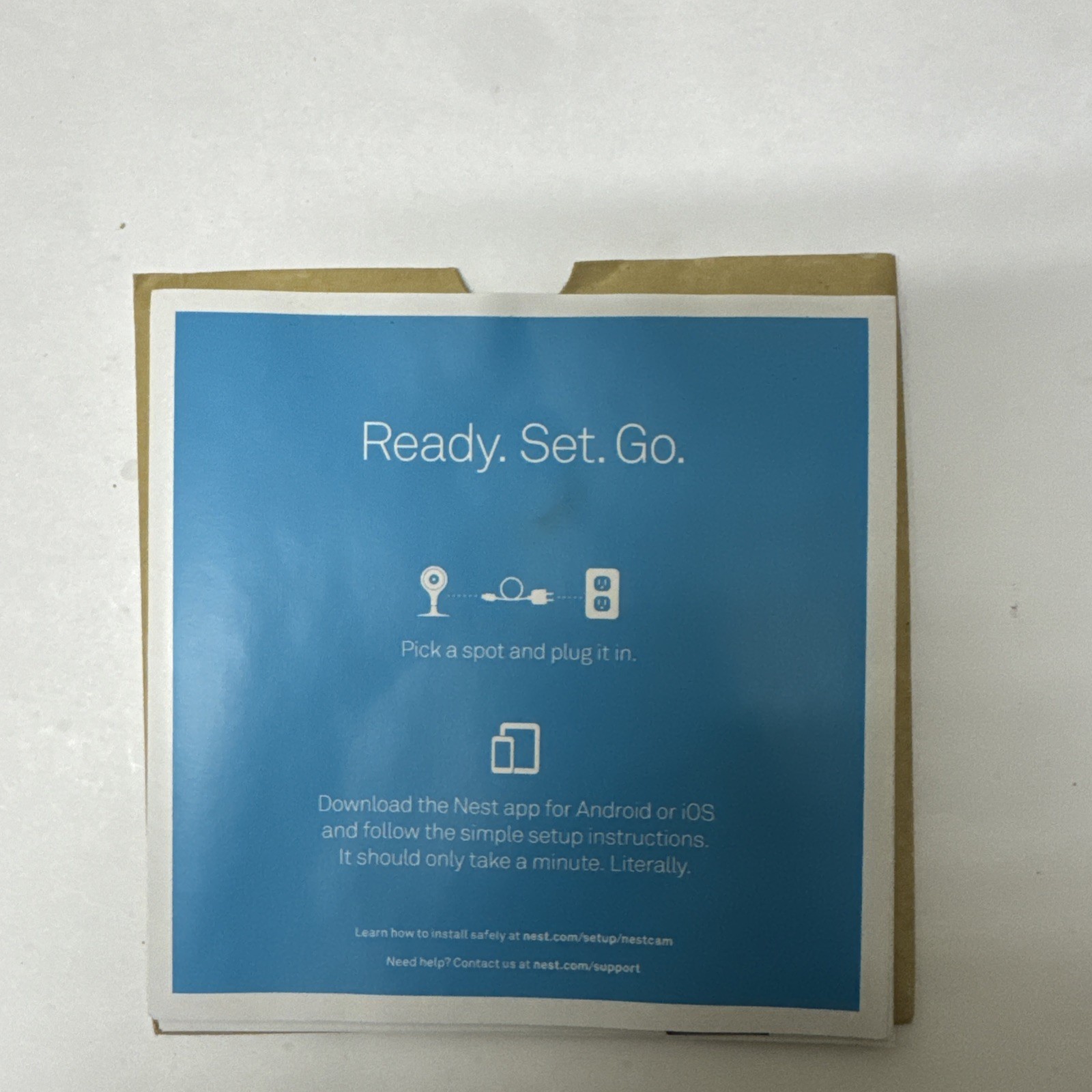 Google Nest Cam Indoor Security Plug-in Wi-Fi Camera NC1102ES A0005