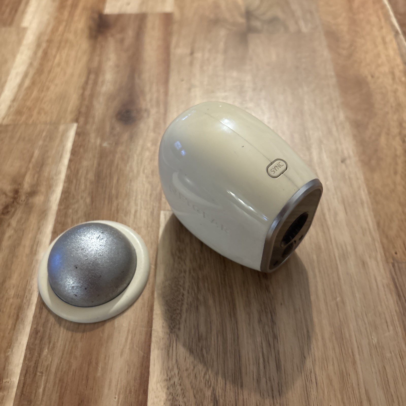 Netgear Arlo VMC3030 HD Wireless Add-On Security Camera With Magnetic Mount