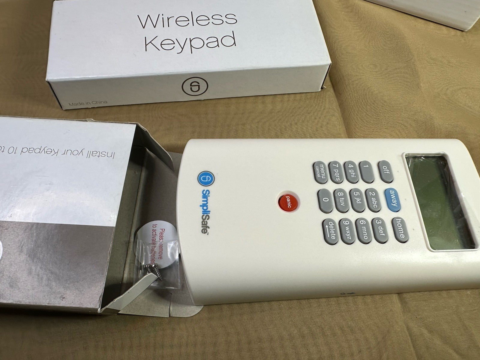 SimpliSafe Security System – Base Station Smoke Detector Key Pads Lot In Box