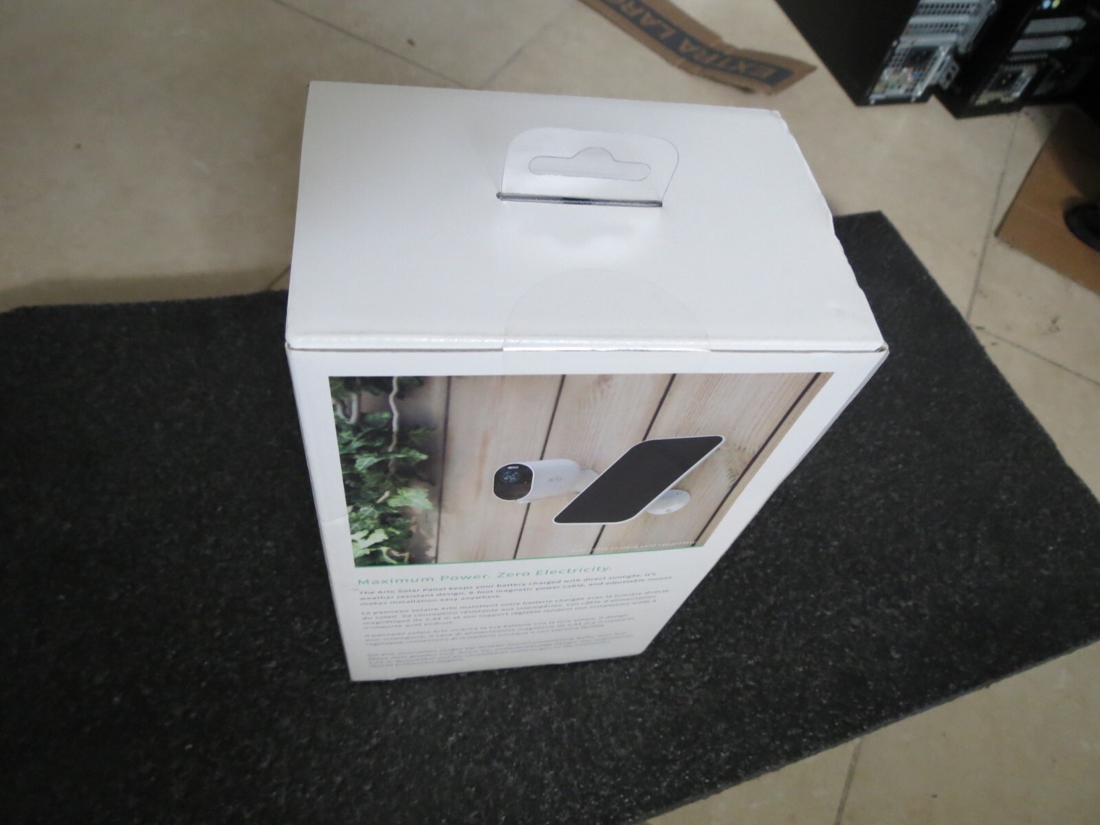 Arlo White Solar Panel Charger VMA5600-10000S new