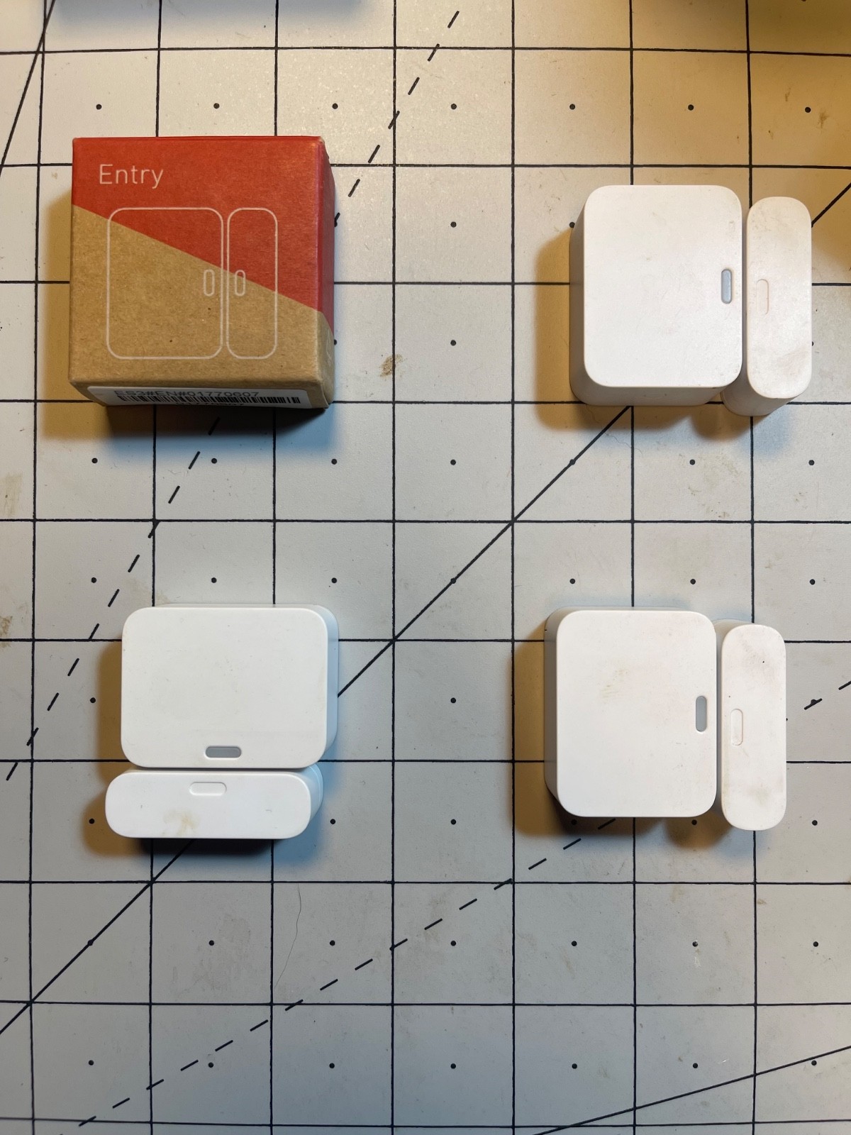 SimpliSafe 10 Piece 2.4GHz Wireless Home Security System – White SSBS3 – Reset