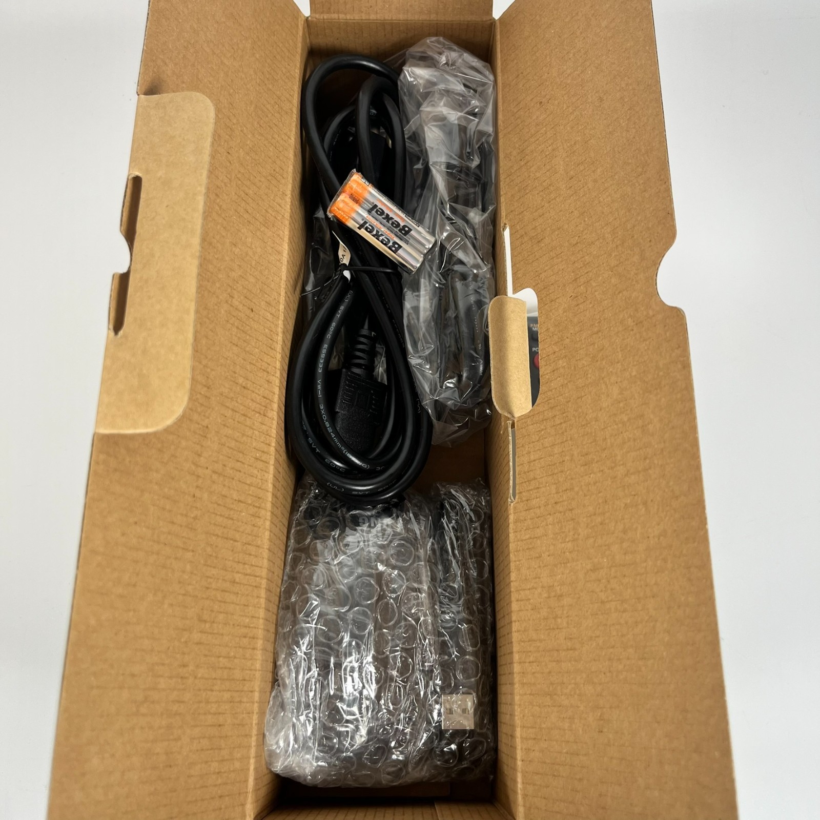 Samsung 4CH Real-Time DVR w/ 4 Hi-Res Cameras 1TB HDD #SDE-3003 New Open Box
