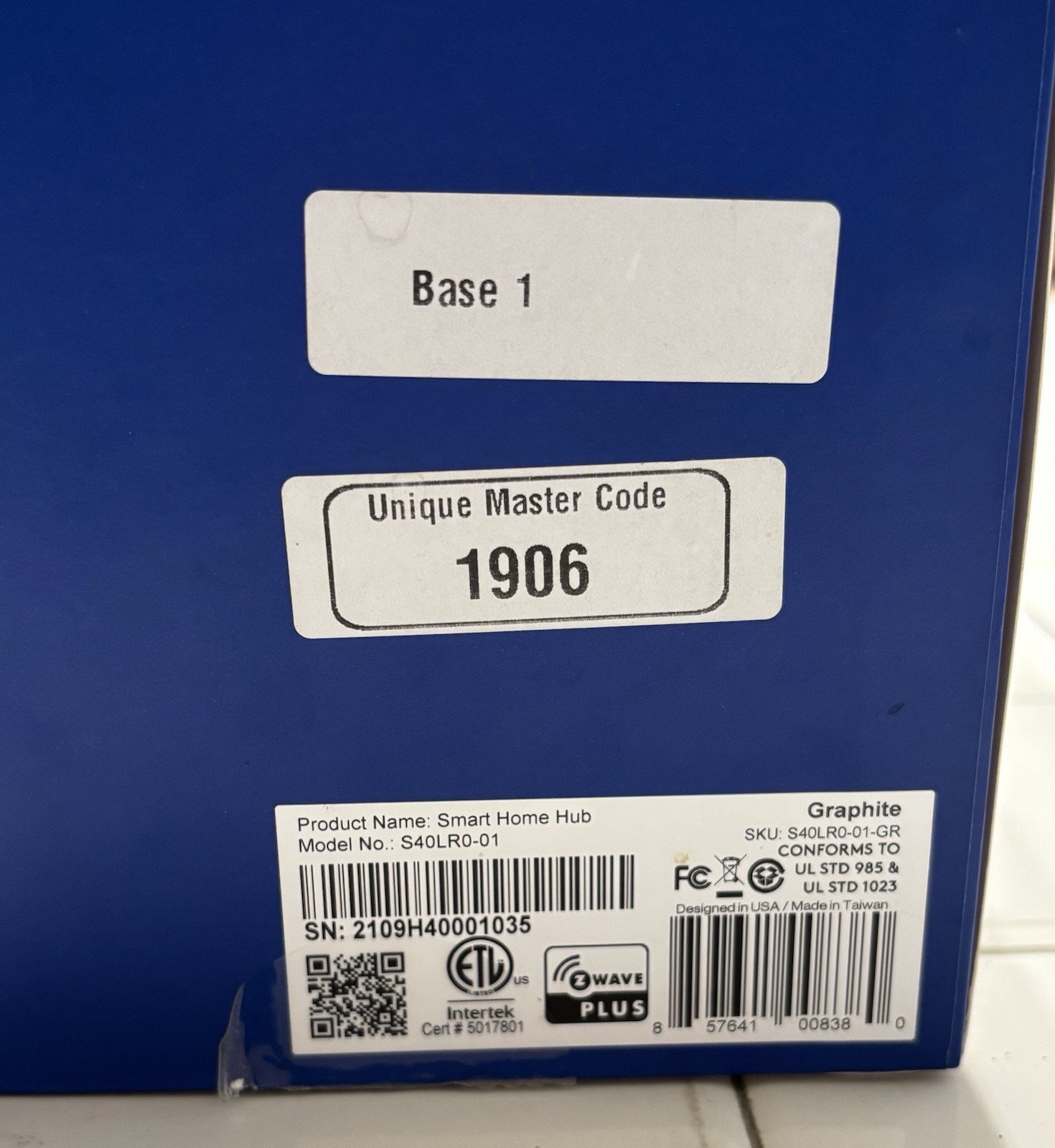 Blue by ADT Smart Home Hub Graphite S40LR0-01-PG – OPEN BOX ***SEE DESCRIPTION *