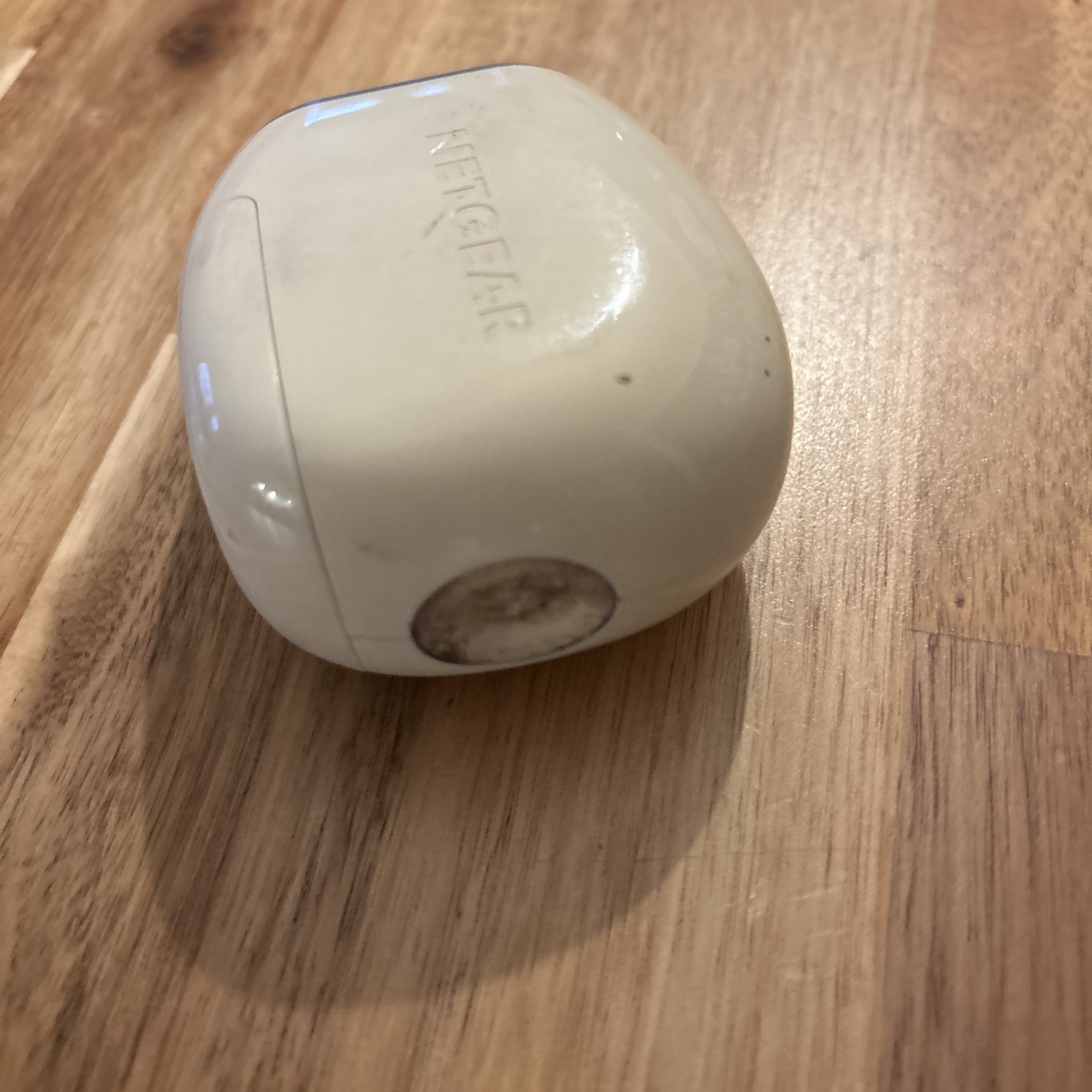 Netgear Arlo VMC3030 HD Wireless Add-On Security Camera With Magnetic Mount