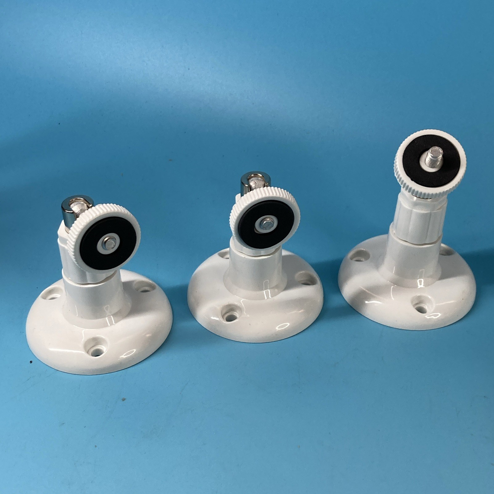 Wyze Cam v3 3-Pack Wired Wi-Fi 1080p w Night Vision and 32GB microSD crds