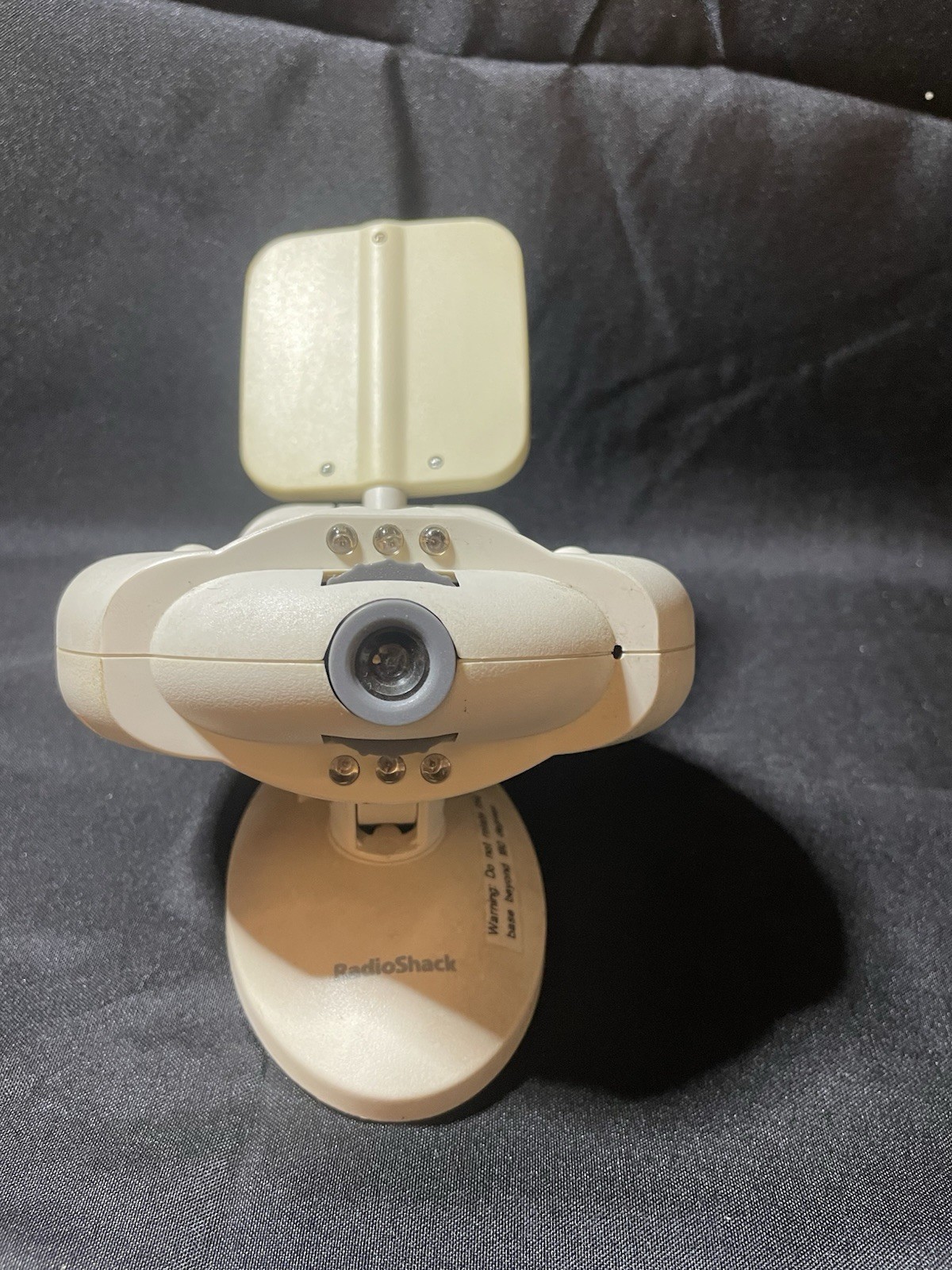 RadioShack 2.4GHz Wireless CCTV Monitor & 1 Camera System CRT Indoor 49-2530