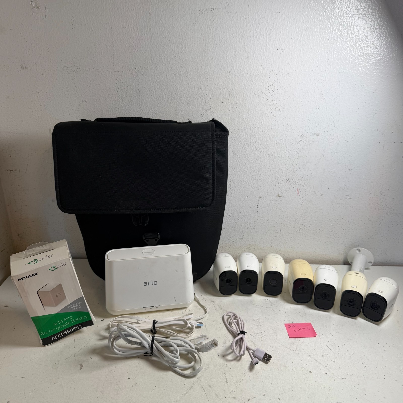 Netgear Arlo Pro White Smart Security Base Station Hub with Security Cameras