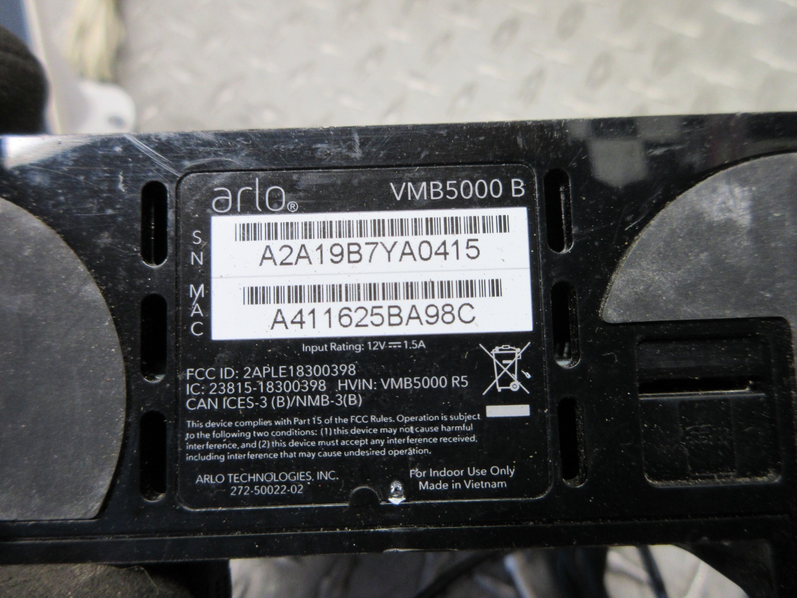 Arlo VMB5000 Ultra SmartHub dual-band Wi-Fi (2.4 GHz and 5 GHz)
