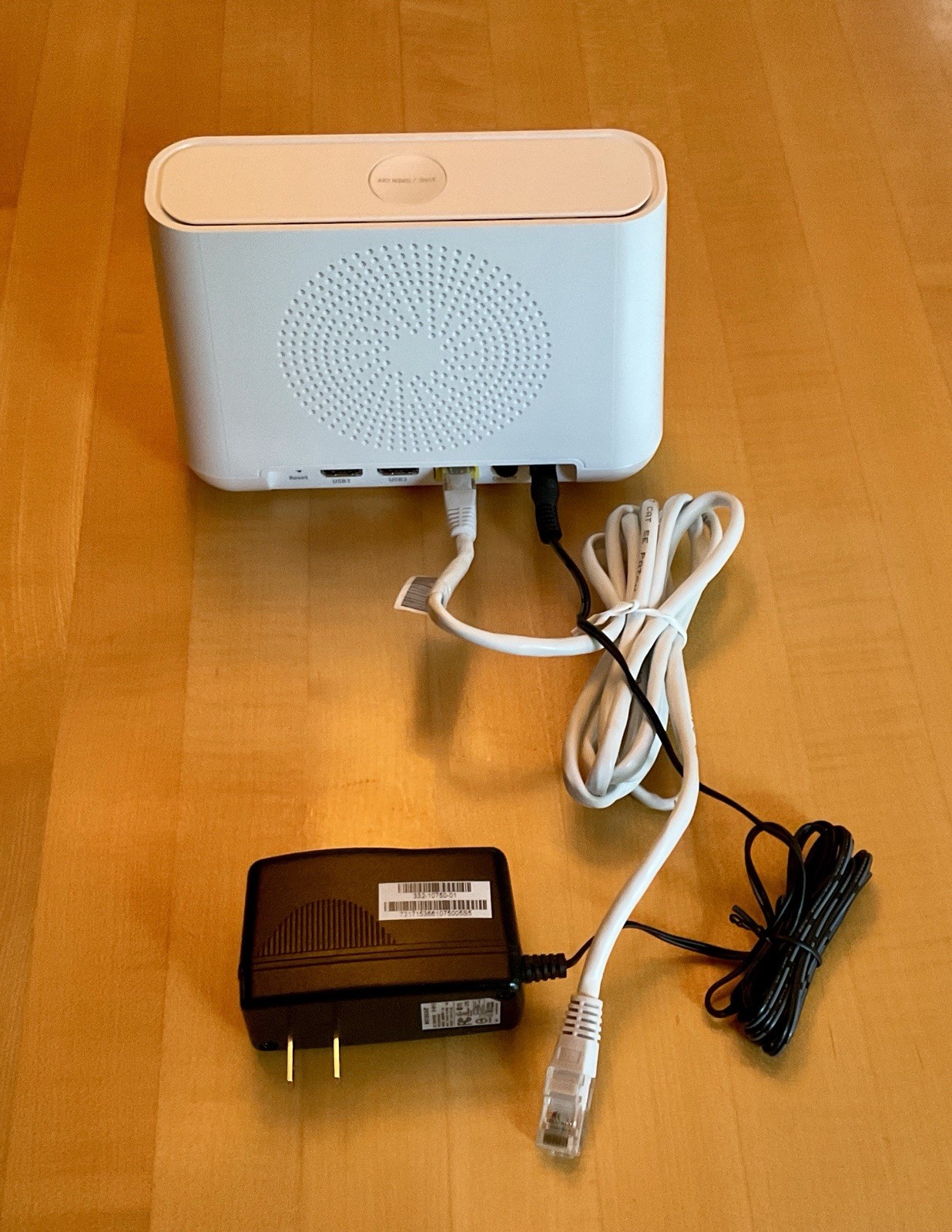 Arlo Pro Camera VMC4030 and Base Station VMB4000
