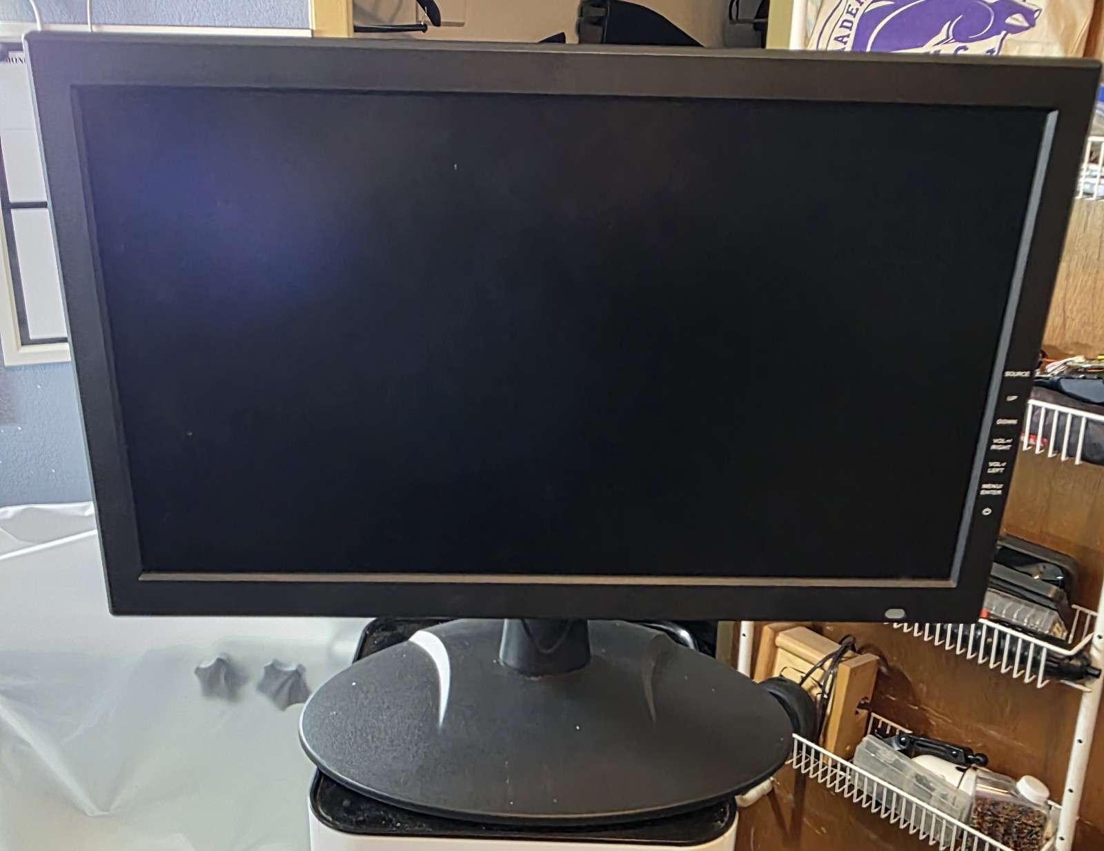 Sale 8-Cameras Security System 1TB DVR 18.5″ LED Monitor Mouse Keyboard