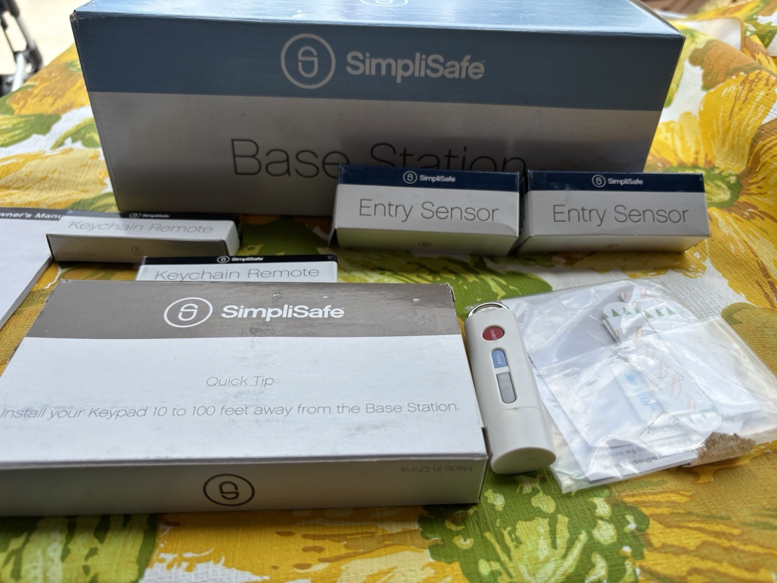 SimpliSafe Home Security System – 1st Generation – 8 Piece Bundle