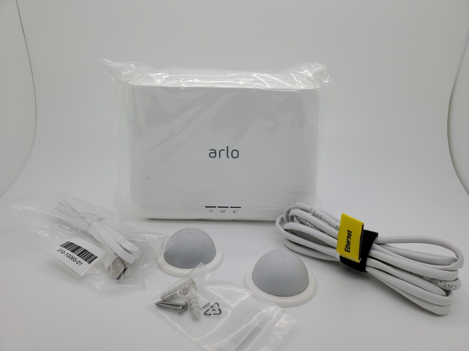 Arlo Pro 2 Rechargeable Wire-Free HD Security Camera(VMS4430P-100NAR) 4- Cameras