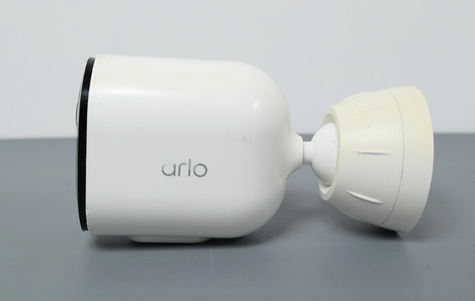 Arlo Pro 5S VMC4060P 2K Indoor/Outdoor Wire Free Spotlight Security Camera