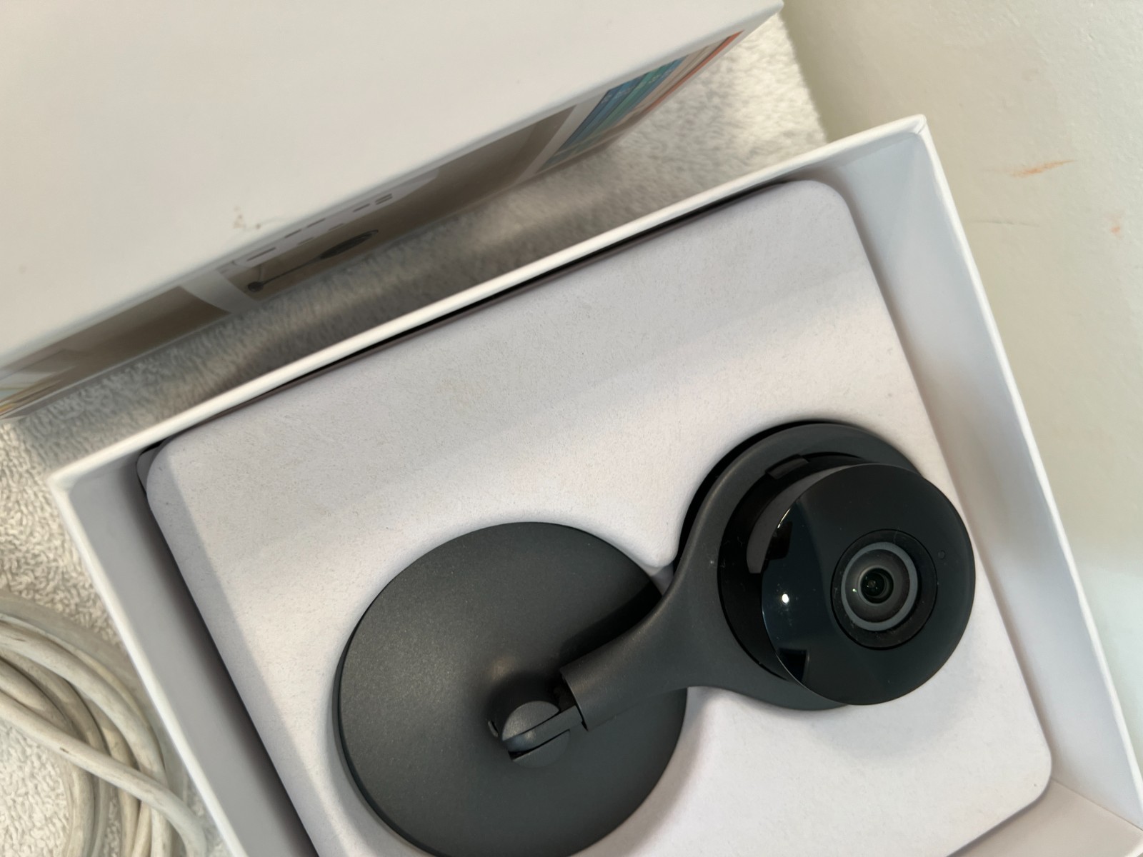 Google Nest Cam Indoor Security Camera 1st Generation USED W BOX COMPLE NC1102ES