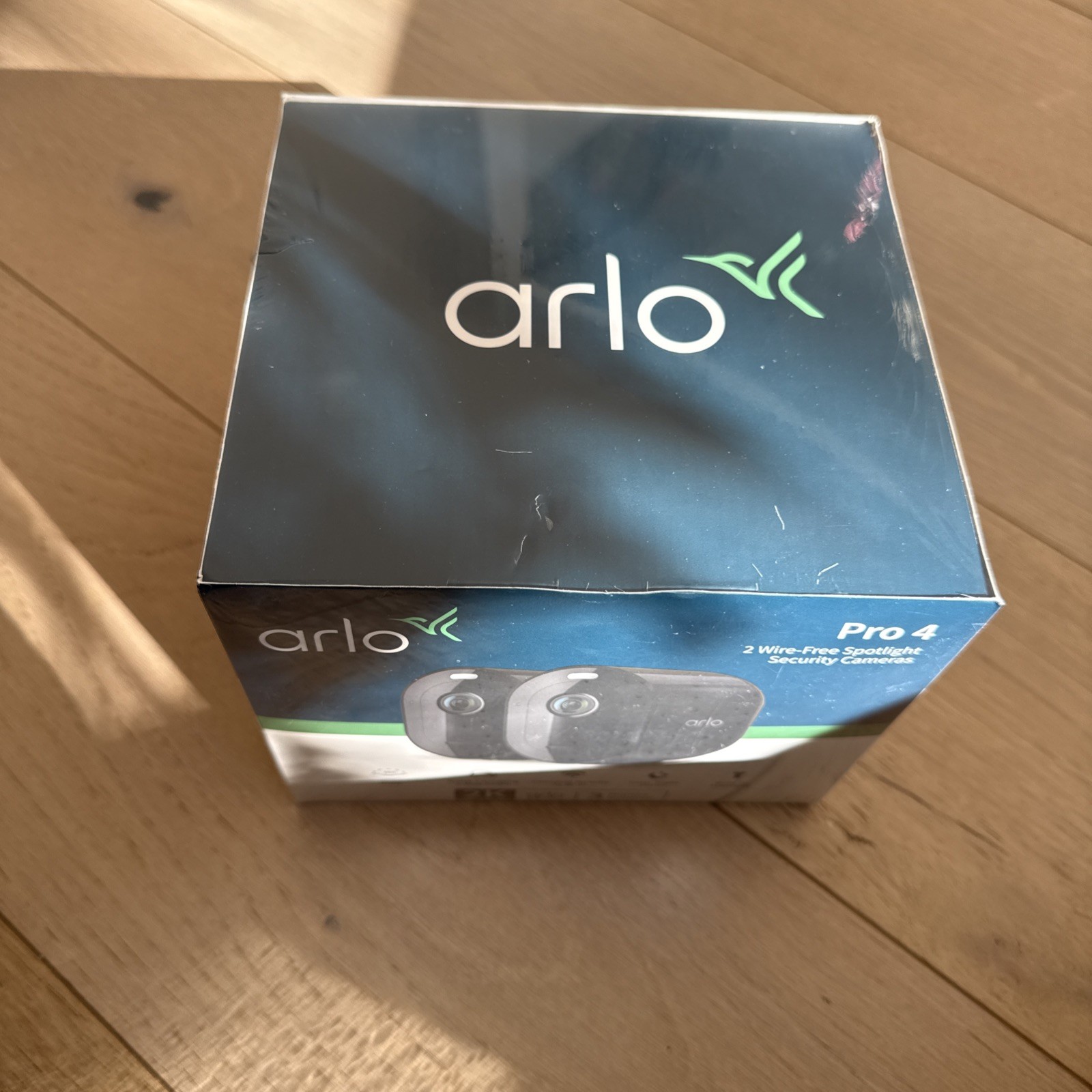 Arlo Pro 4 Wire Spotlight Security Camera – VMC4250P100NAS – White