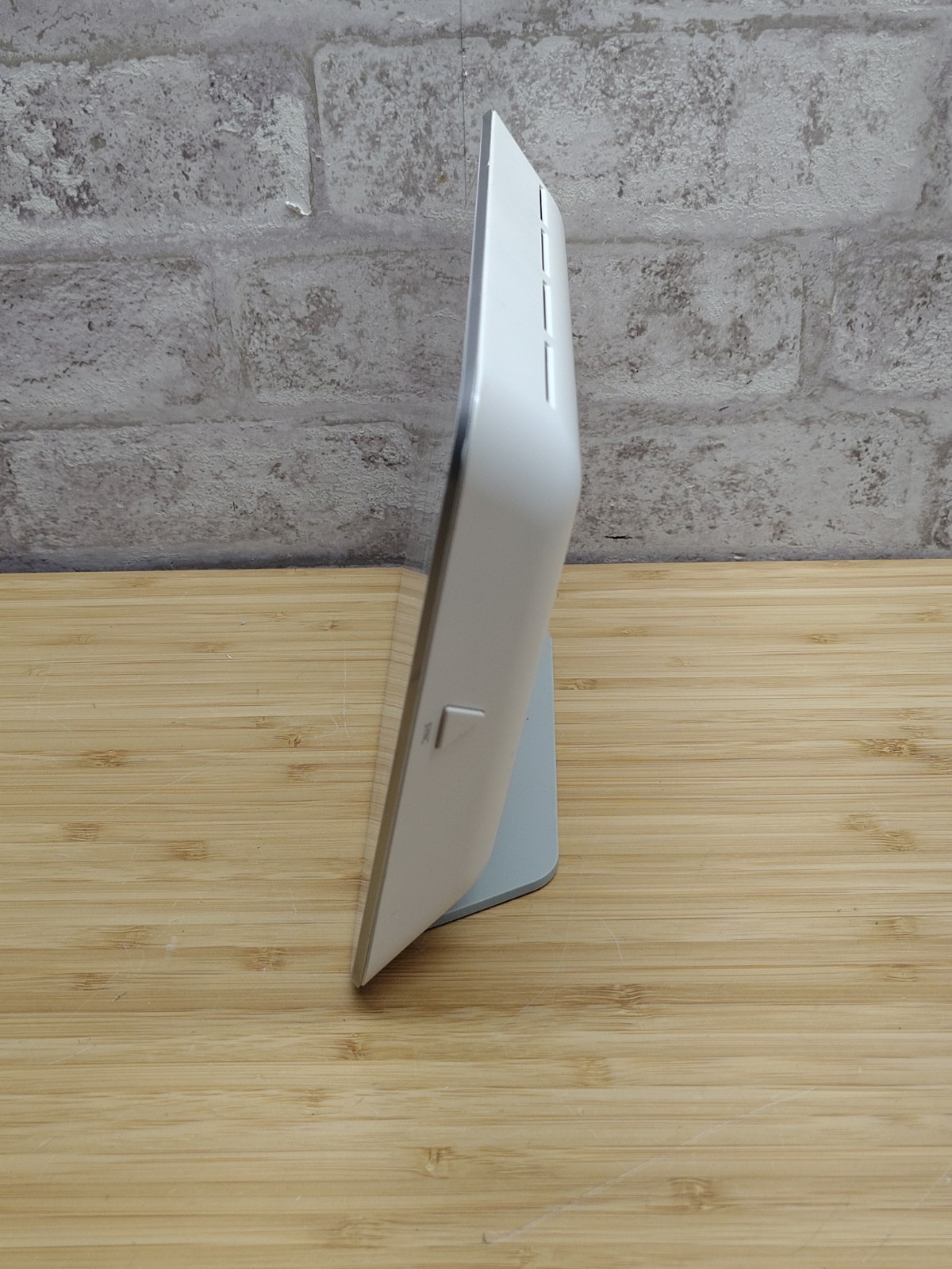 Netgear VMB3000 Base Station Wi-Fi Hub with Power Adapter
