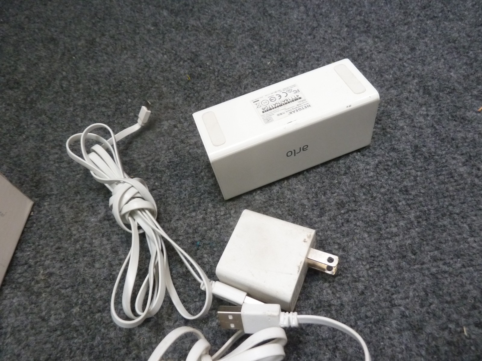 Arlo Charging Station for Arlo Pro/Pro2/Go VMA4400C-100NAS