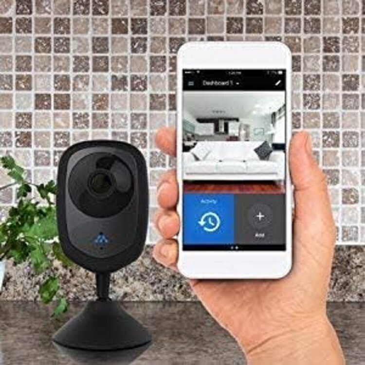 Momentum HD Wireless Indoor Home Security Camera with2-Way Audio Night Vision