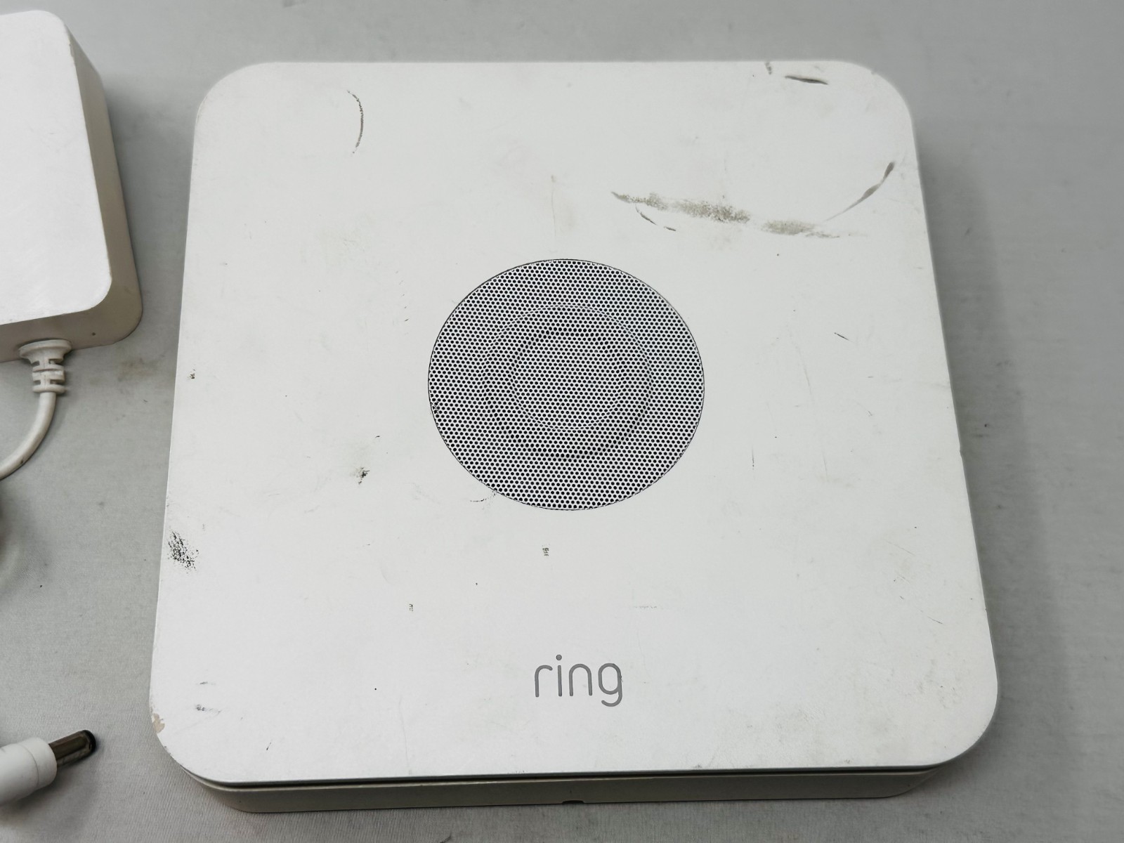 Ring Alarm Base Station 2nd Gen Z-Wave Plus Hub Model 4HB1U9-0EN0 w/ Power Adapt