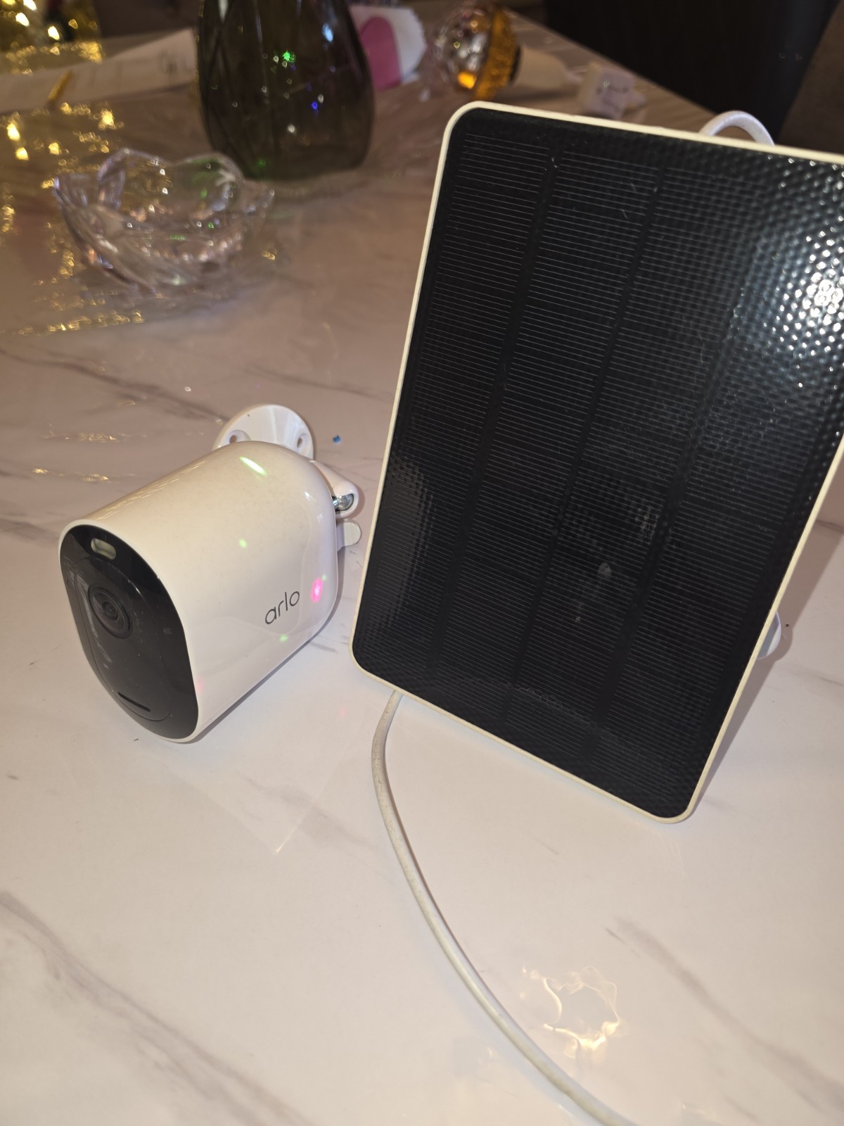 4 Arlo Pro 5s 2K HDR + 2 Solar Panels