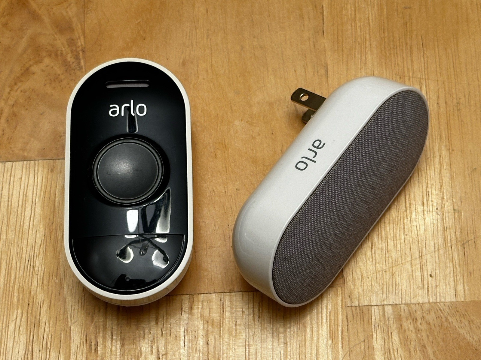 Arlo Audio Doorbell Wireless or Wired (AAD1001-NAS) with Arlo Chime (AC1001-NAS)