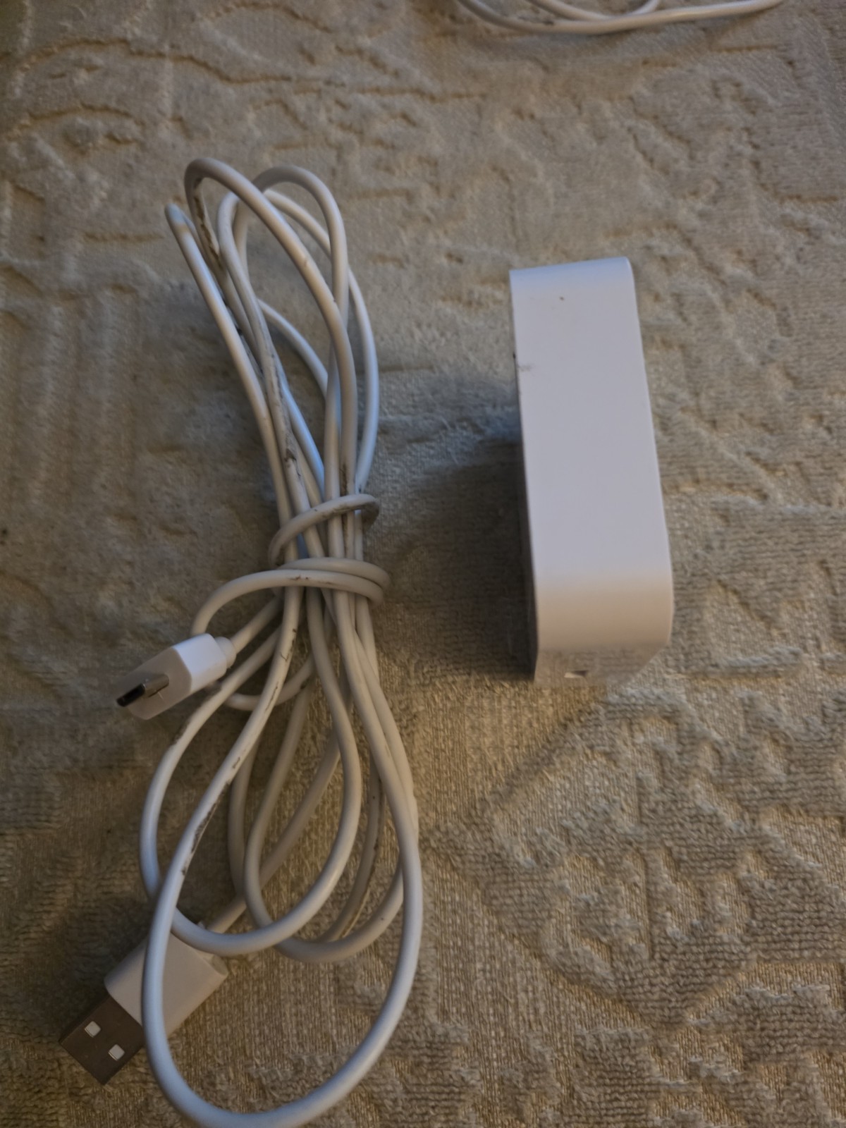 Blink Wireless Indoor/Outdoor Security Camera w/ Sync Module 2 USB Cable Alexa