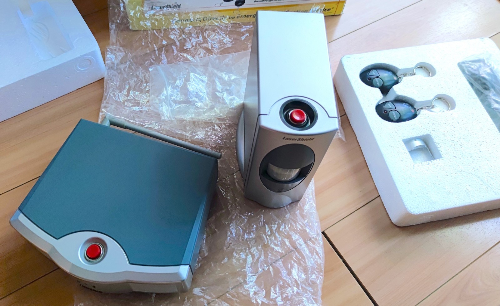 LaserShield Instant Security System Plug N Go Professional Monitoring NOS