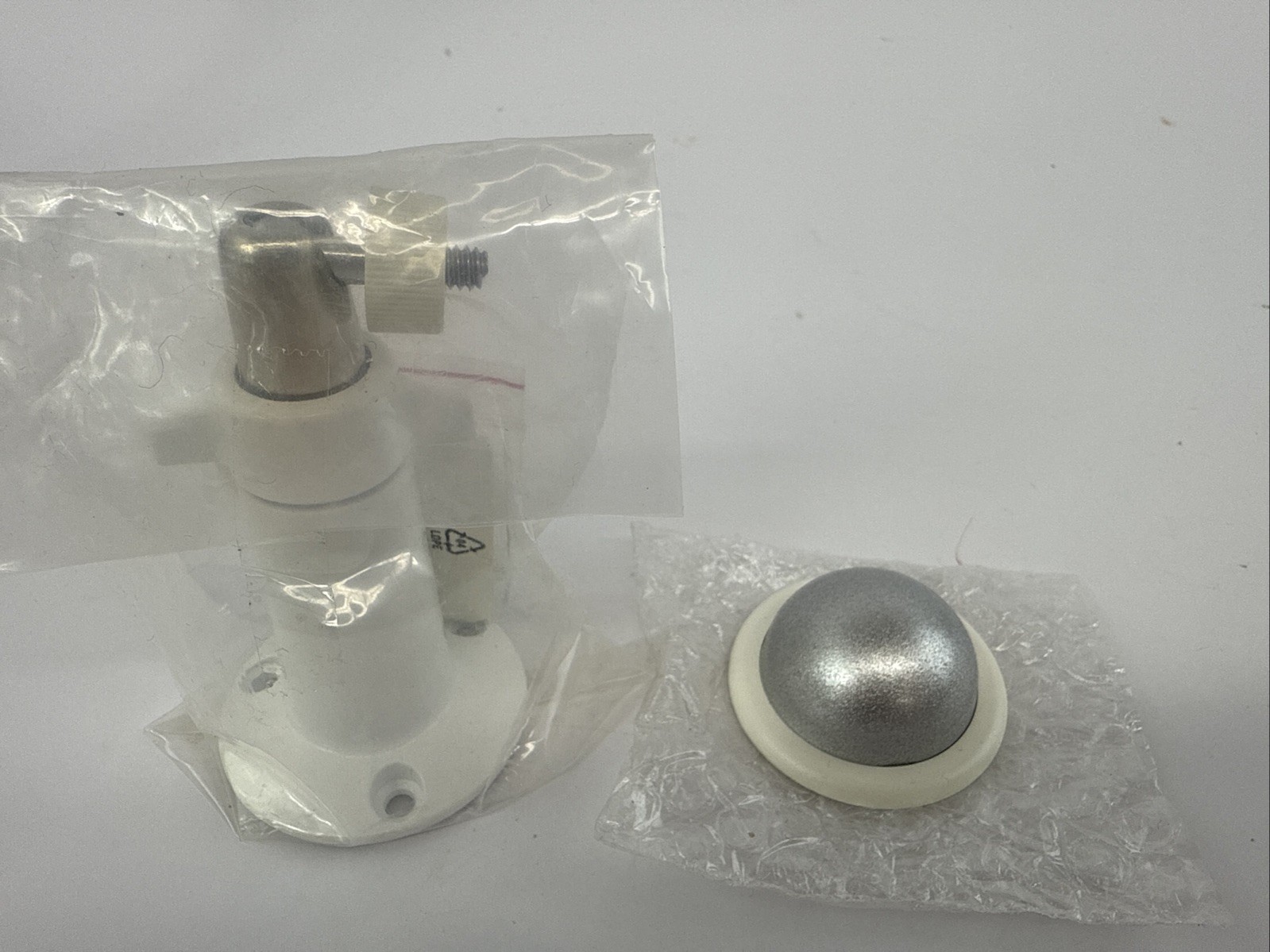 2 NETGEAR ARLO VMC3030 Indoor/Outdoor Security Cameras with Mounts Untested