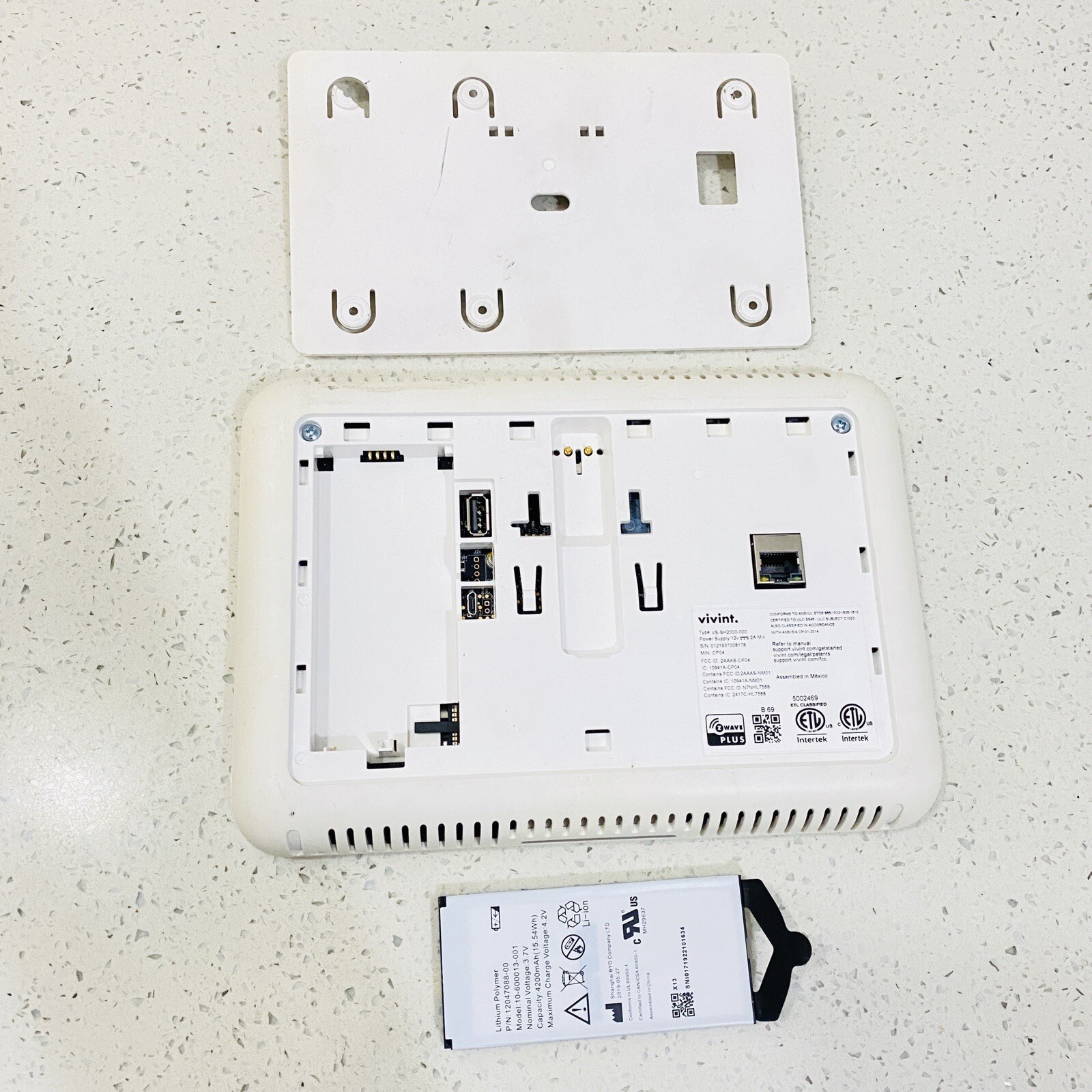 Vivint Smart Home Sky Control Panel Display Smart Hub VS-SH2000-000 Z Wave Plus