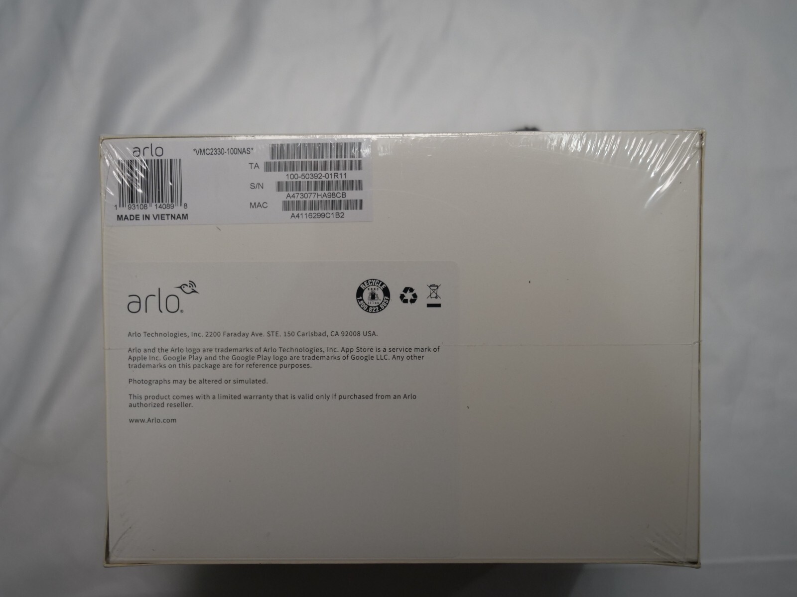 Arlo Essential Spotlight Indoor Outdoor 1080p HD Wireless Camera – Pack of 3