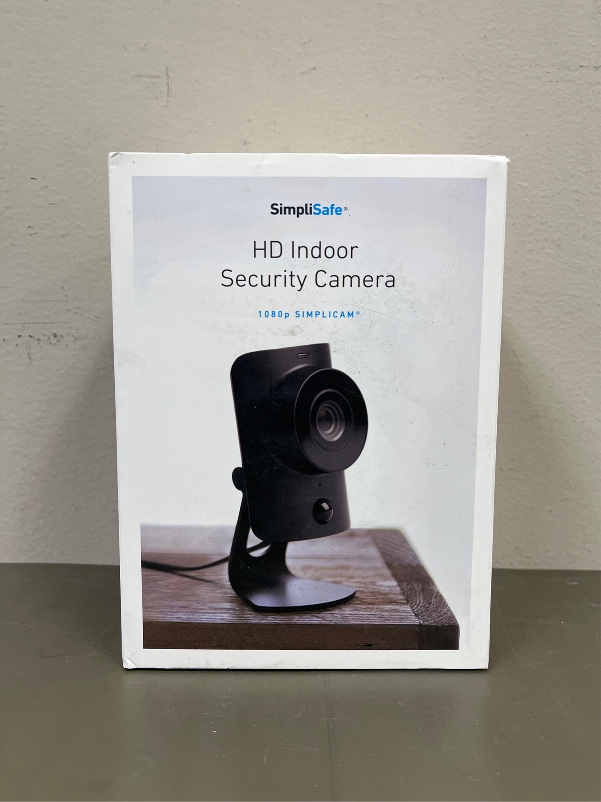 SimpliSafe Simplicam Indoor 1-Camera Hardwired Stick Up Cam Internet Cloud-bas 8