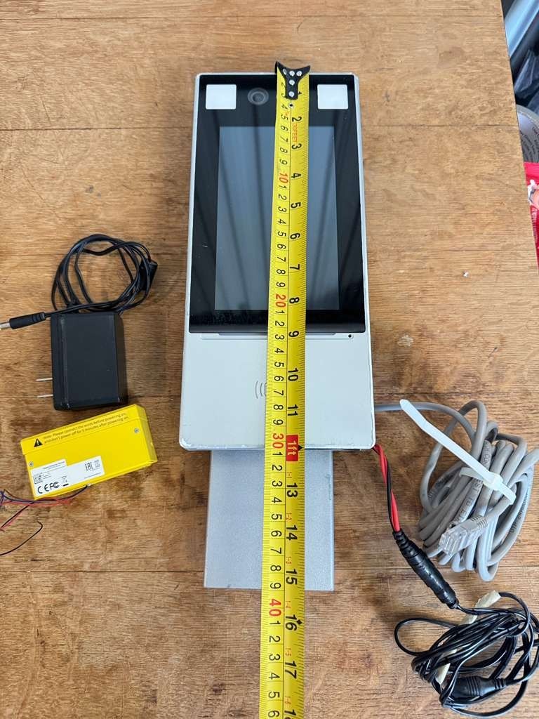 UNV OET-213H-BTS1-BD Face Recognition Access Control Terminal with a Digital Det