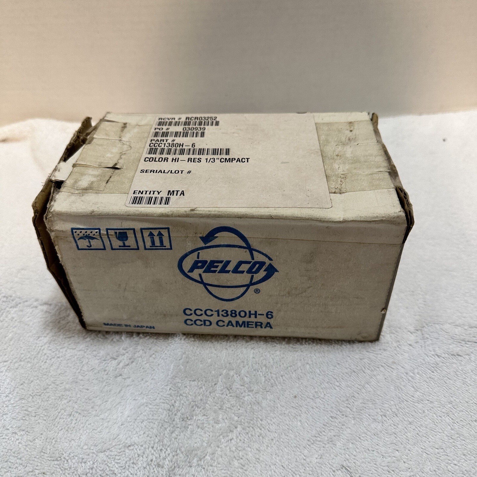 Pelco CCC1380H6 1/3″ Color CCD Camera, 480 TV Lines, Compact, Accepts CS l