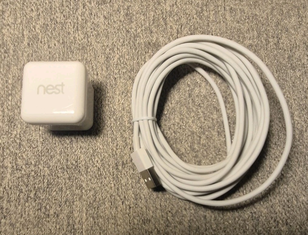 Google Nest Cam Indoor NC1102ES Security Camera Complete Tested And Cleared