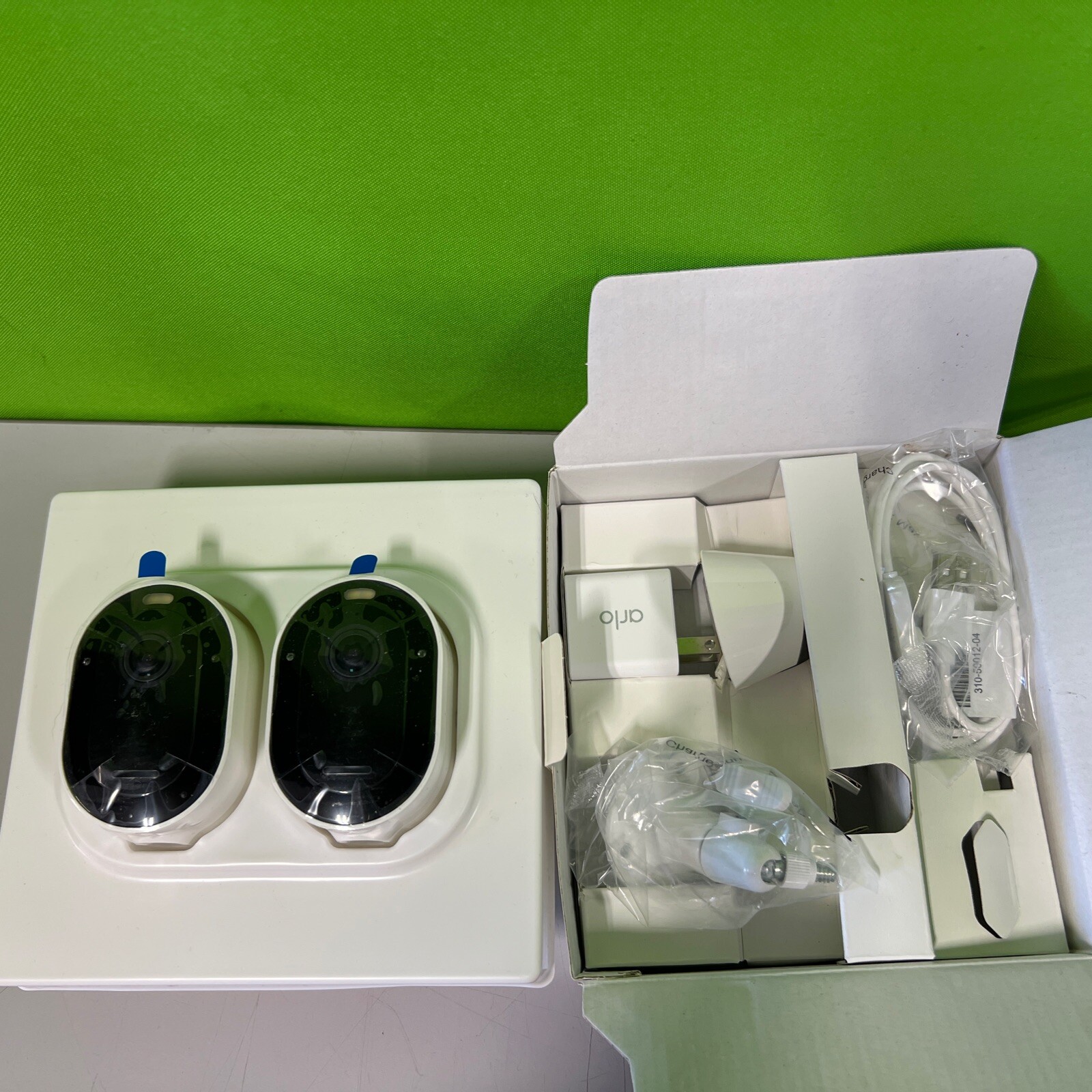 Arlo Pro 4 Wire Spotlight Security Camera – VMC4250P100NAS – White