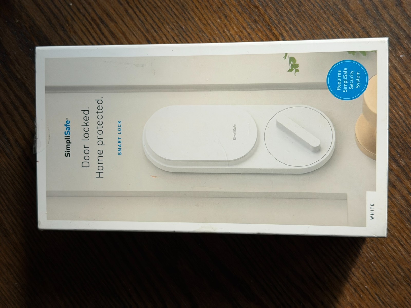 SimpliSafe 7 Piece Wireless Home Security System + 2 key Fobs + Smart Lock-white