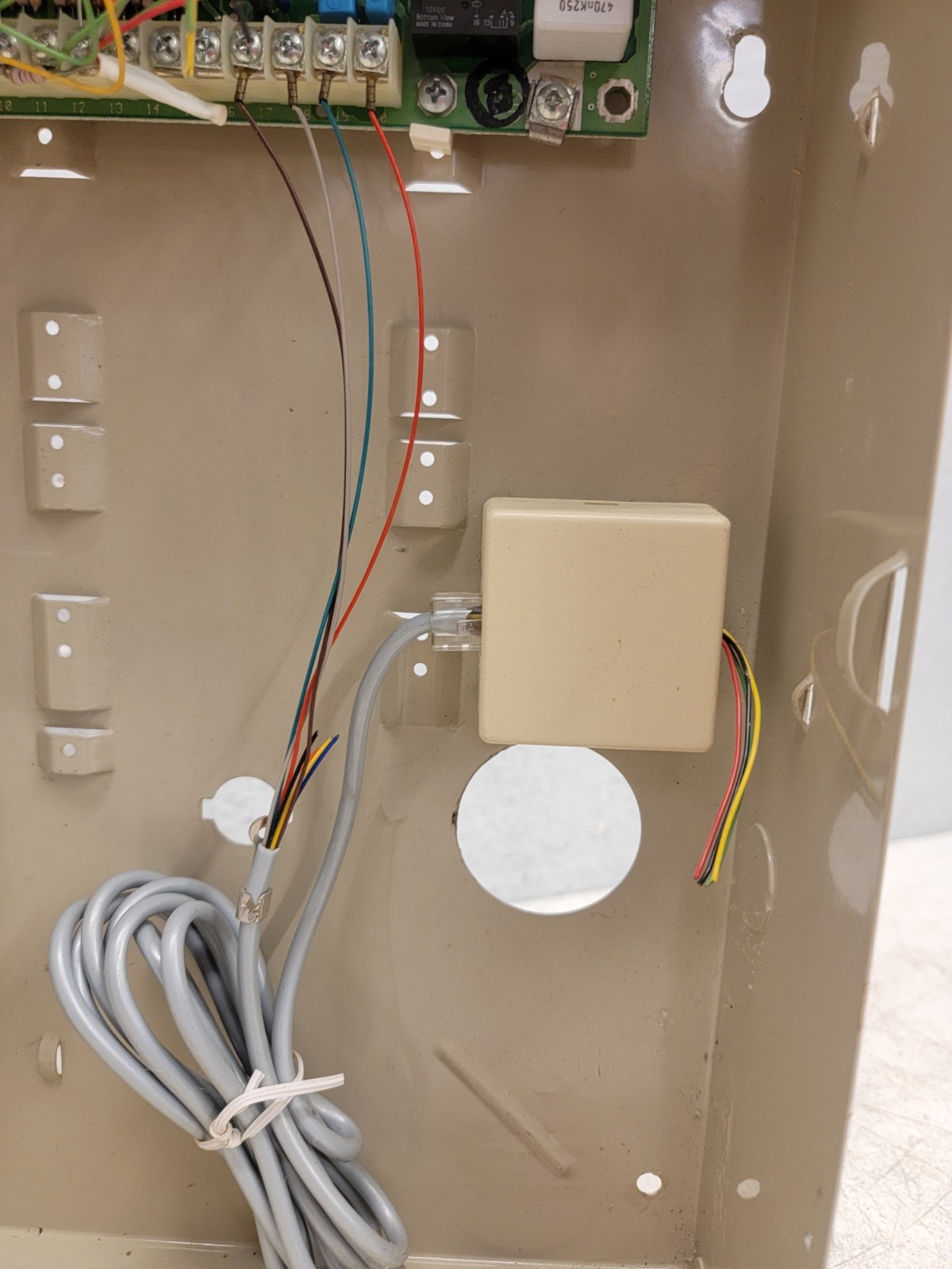ADEMCO Honeywell VISTA-10SE in Enclosure w/ Rocket Battery ES 4-12