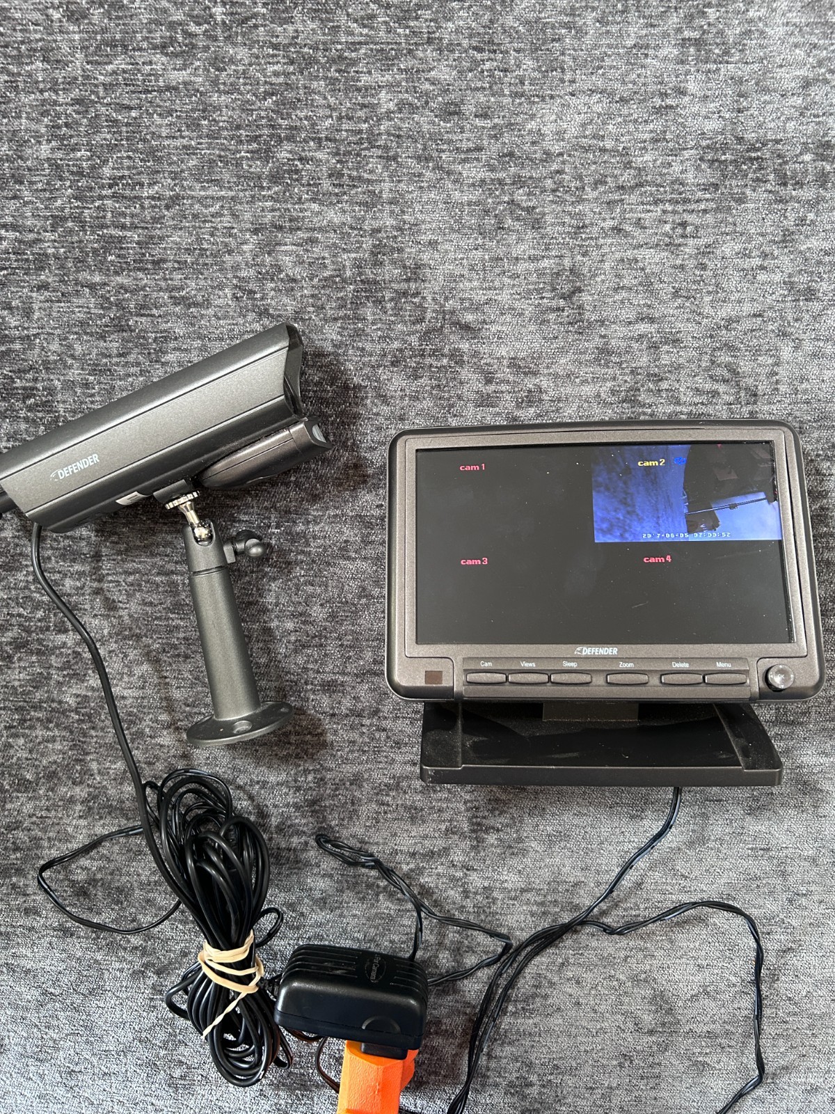 Defender PHOENIX Security System 1 Monitor (M2M) & 4 Cameras (M2C)