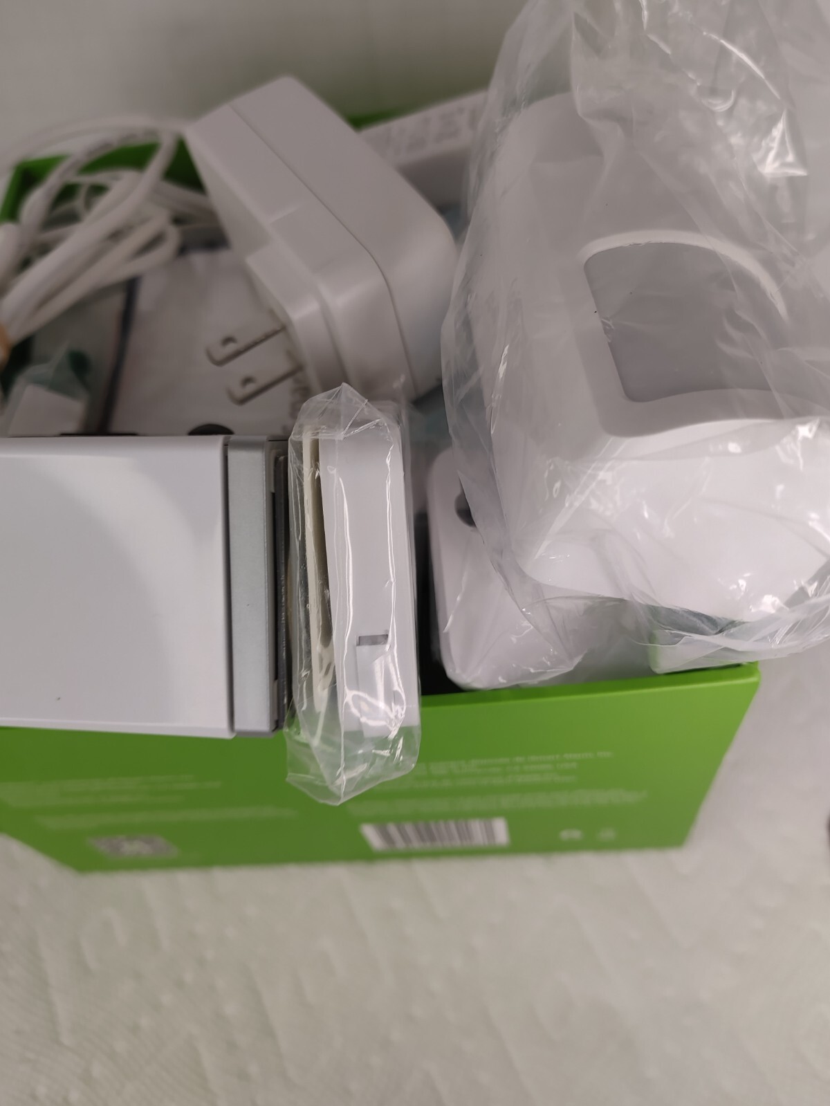 iSmartAlarm Wireless Smart Home Security System. Cube-remote Tag-motion-contact
