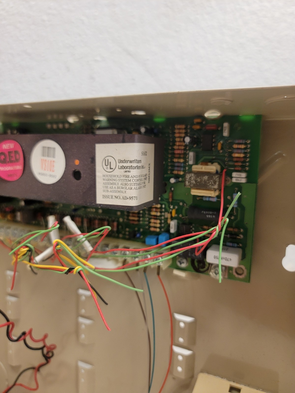 ADEMCO Honeywell VISTA-10SE in Enclosure w/ Rocket Battery ES 4-12