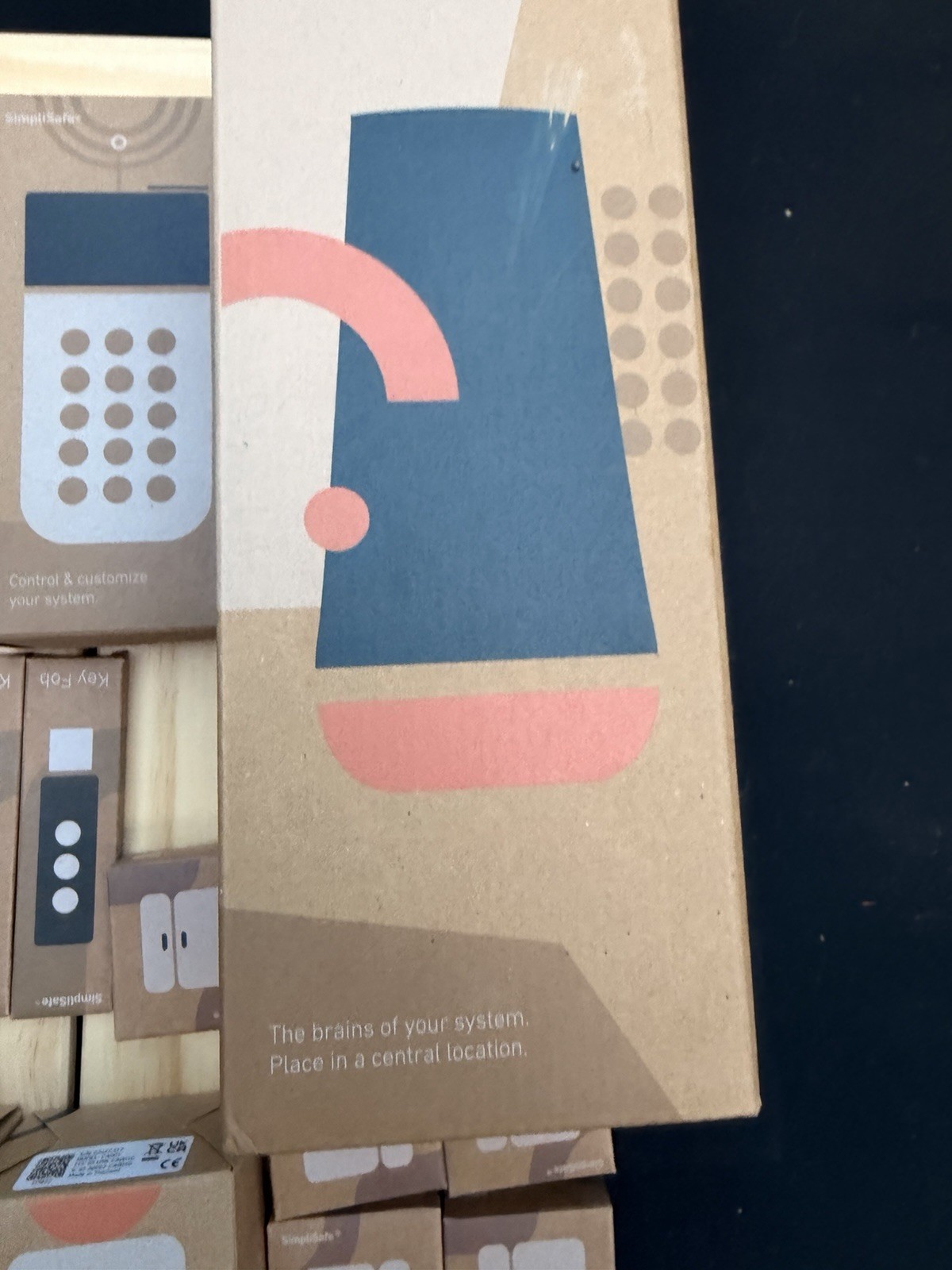 NEW In BOX SIMPLISAFE 13 PC. Home Security System W/ Base, Keypad, Sensors