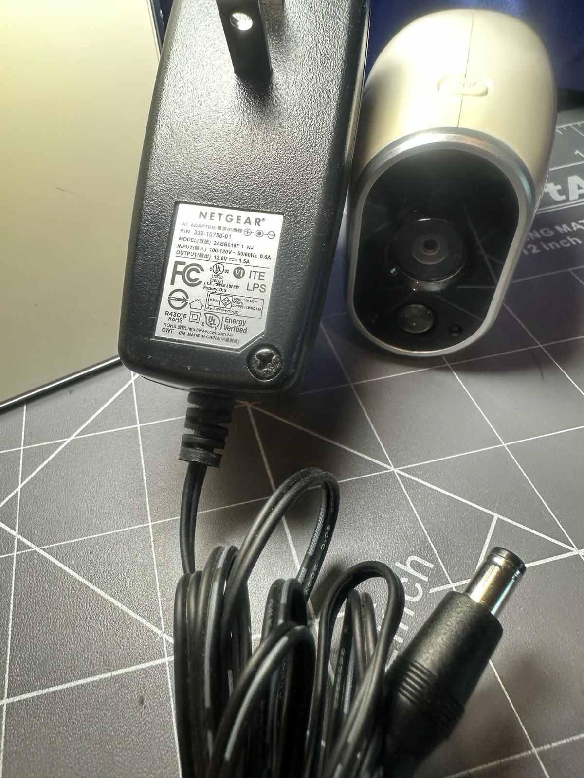 NETGEAR VMB3000 Arlo Camera Base station & (1) Camera W/power Cord