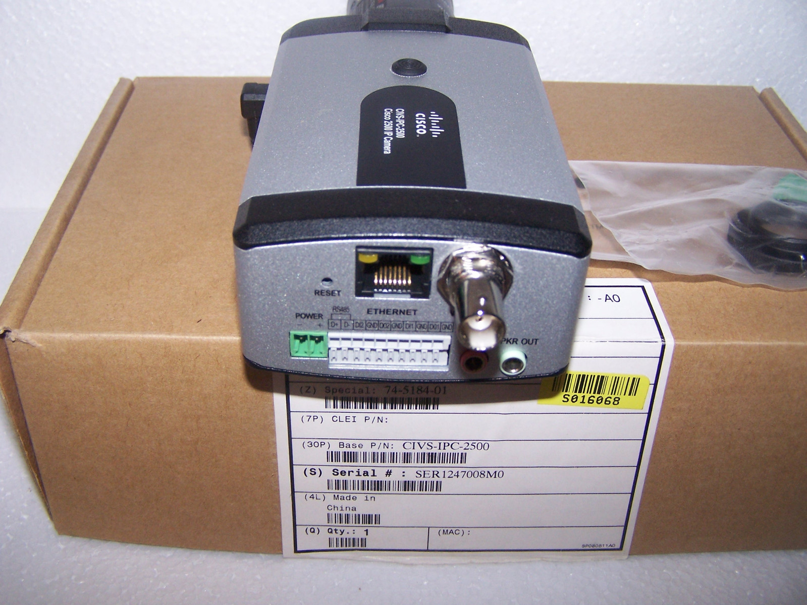 Cisco CIVS‑IPC‑2500 IP Camera 2500 Series Full Resolution Day/Night – New