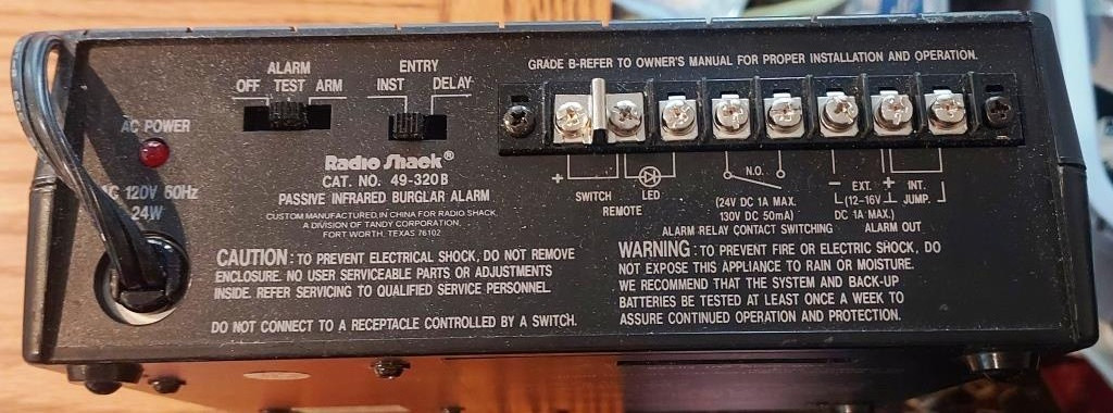 Radio Shack Passive Infrared Bugular Alarm Model 49-320B O