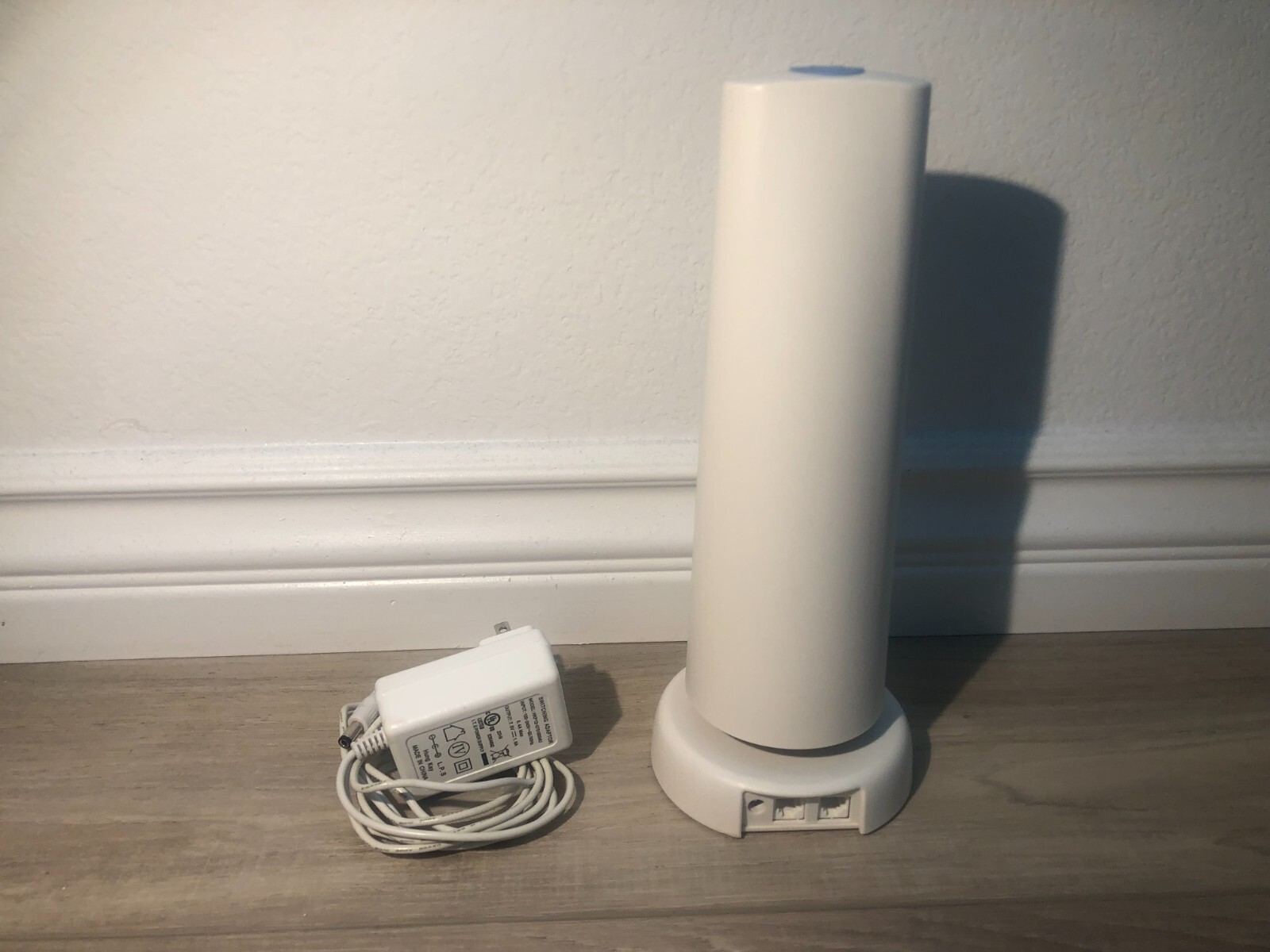 SimpliSafe Base Station BS2000 1st Generation Home Security with Power Supply