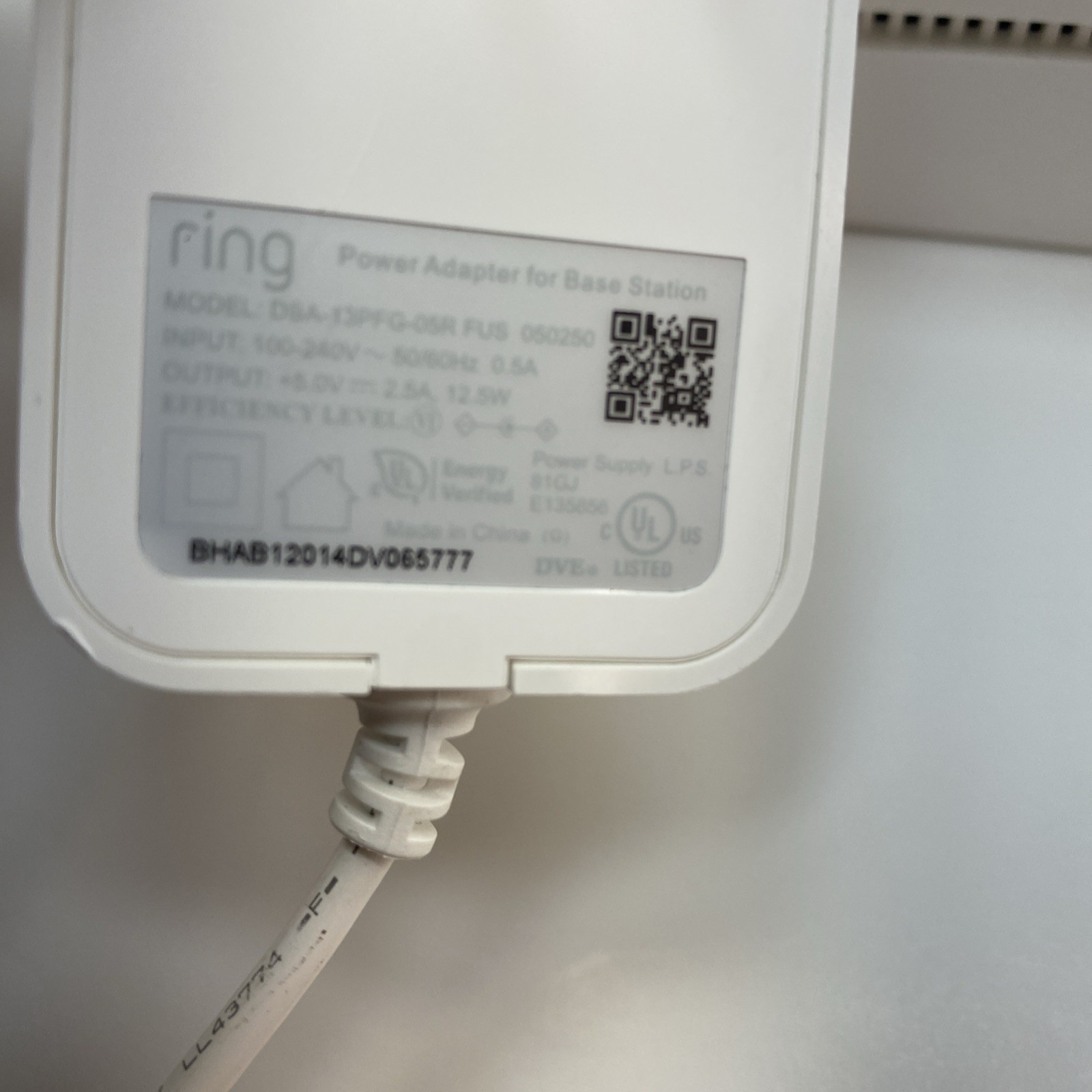Ring Alarm Base Station US White 4HB1U9-0EN0 Oem Power Cord Z Wave Plus Hangable