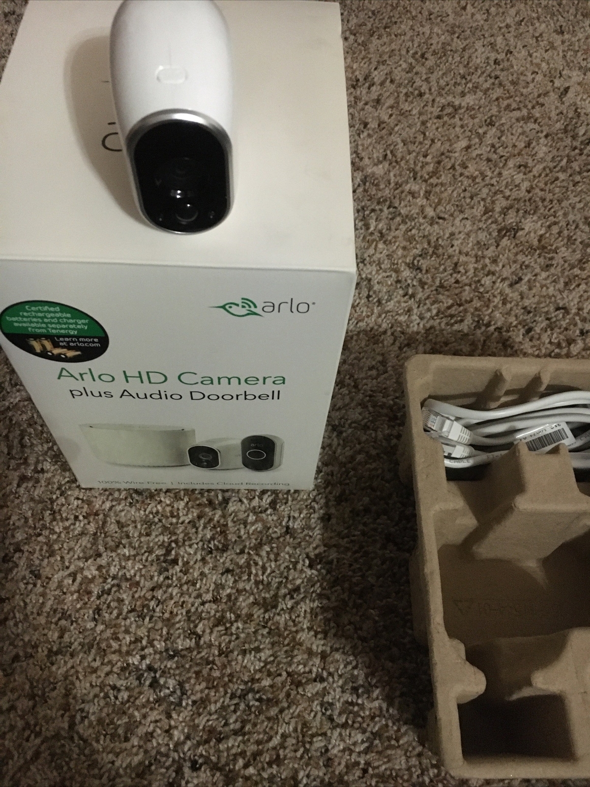 Arlo Pro VMK3150-100NAS Wireless Indoor/Outdoor Security System – Black/White