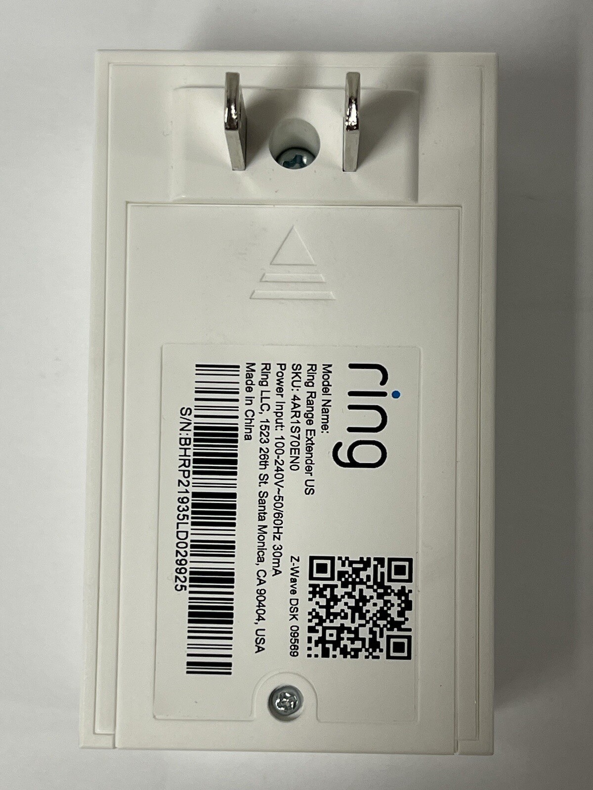 RING RANGE EXTENDER MODEL: 4AR1S70EN0 WHITE PRE-OWNED Works