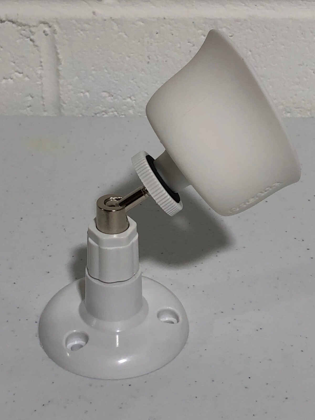 Frienda Lot of 4 Anti-Theft Security Camera Housing White 360 Deg Wall Mount